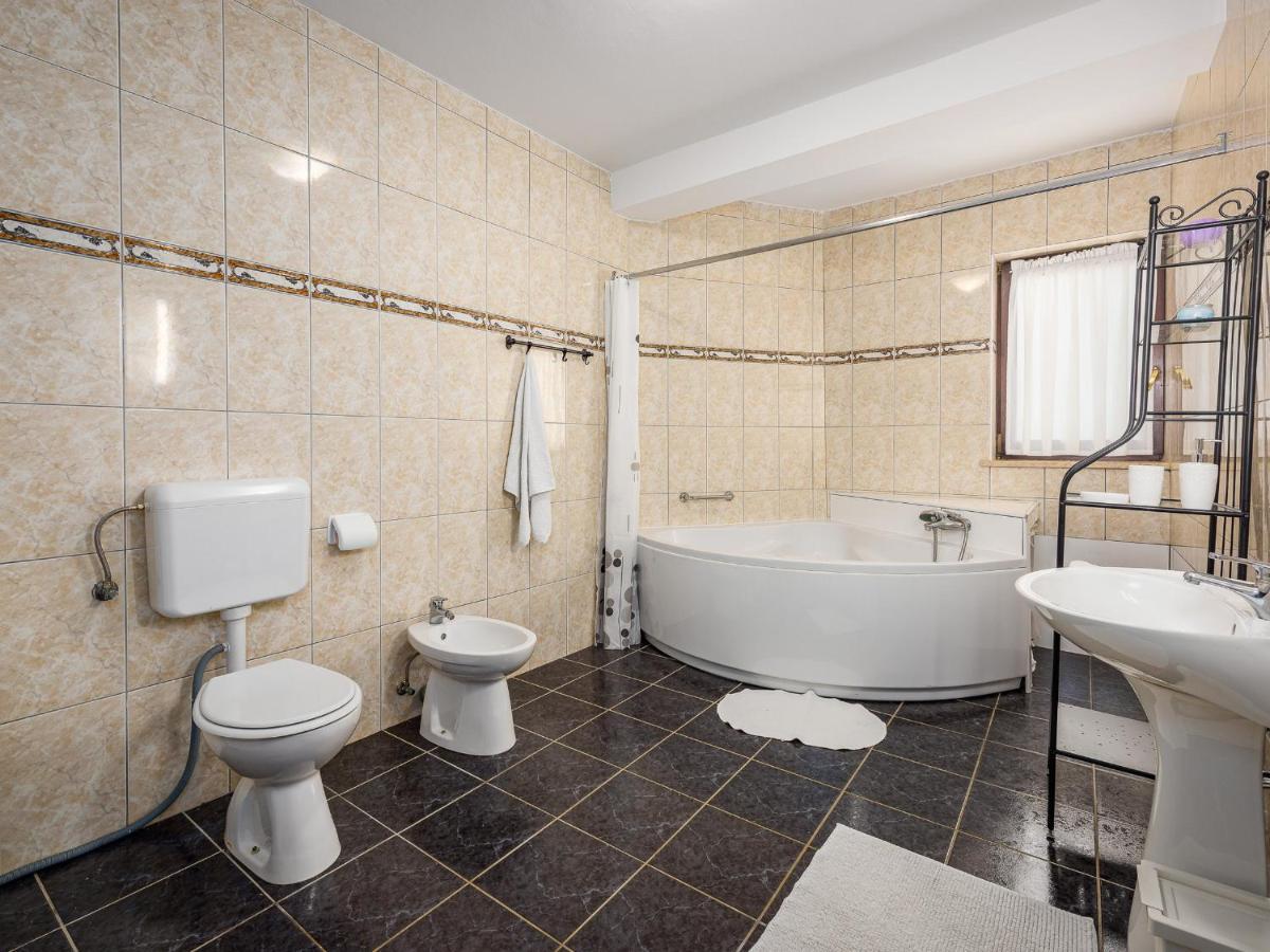 Villa Martimar With Pool And Hot Tub In Istria Rosini Extérieur photo